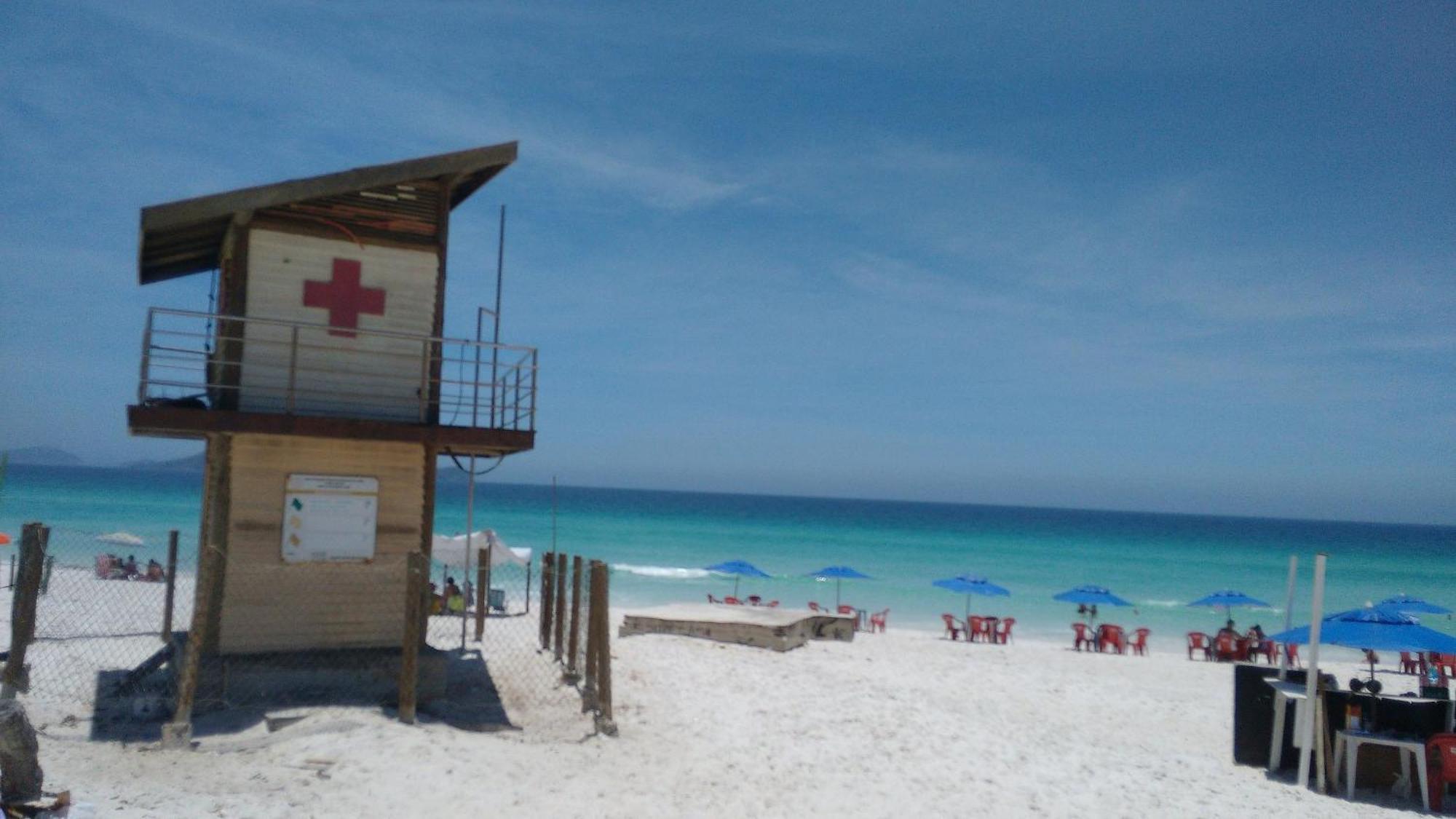 YOUNG- AMPLO, JOVEM E PRÁTICO- PRÓXIMO DAS MELHORES PRAIAS E PONTOS TURÍSTICOS - IDEAL PARA PEQUENOS GRUPOS e FAMILIAS Cabo Frío Exterior foto